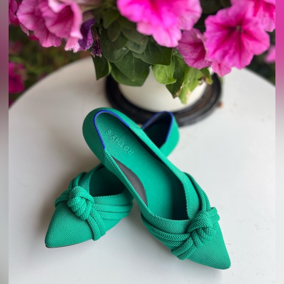 Rothy's Shoes - *Like New* Rothy's Knot Pointed Toe Flats in Emerald Green